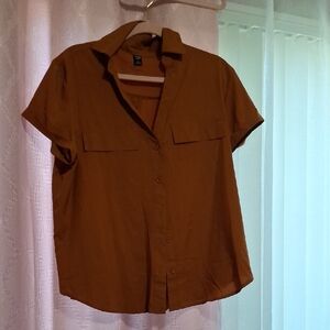 Women's Brown Short Sleeve Button-Up Shirt